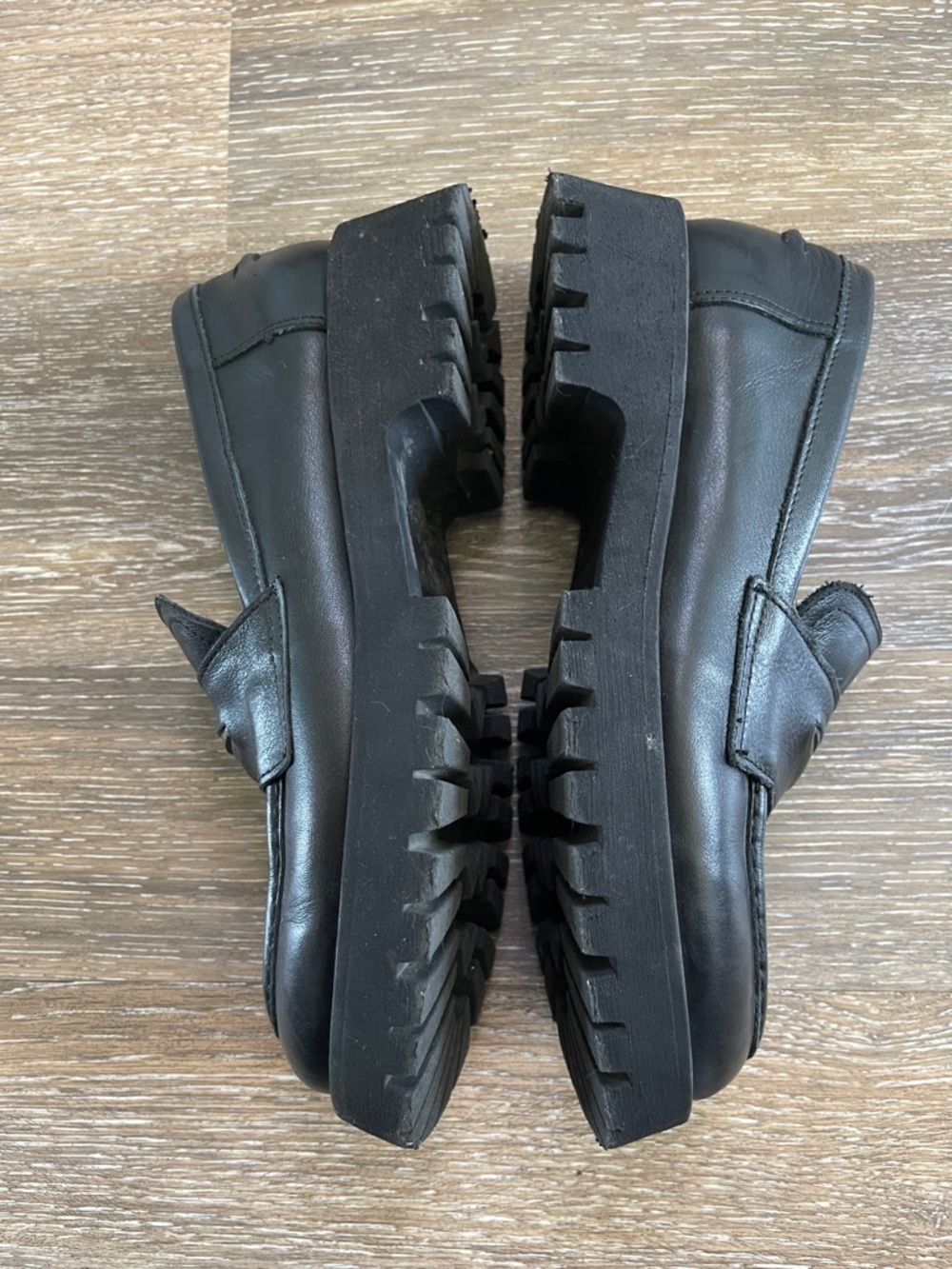 Steve Madden Lawrence Black Leather Lug-Sole Penny Loafers Y2K - Picture 4 of 8